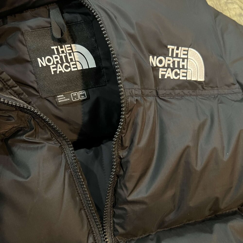 The North Face Nuptse 700 Puffer Jacket Black – Size XS-M - Picture 4 of 8
